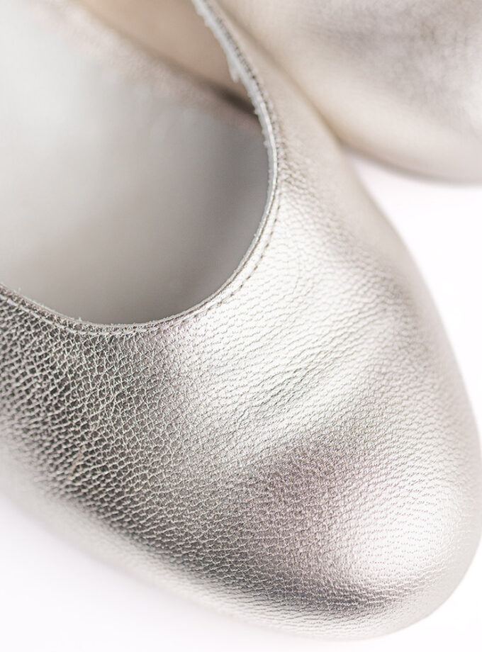 Merceditas Plateadas de Piel para Mujer – Elegancia y Comodidad | Ysbel