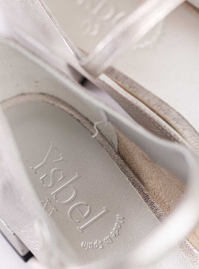 Merceditas Plateadas de Piel para Mujer – Elegancia y Comodidad | Ysbel