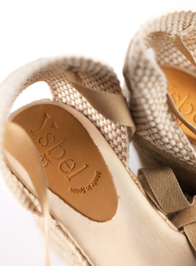 <b>Alpargatas de cuña Covadonga</br></b> Champagne