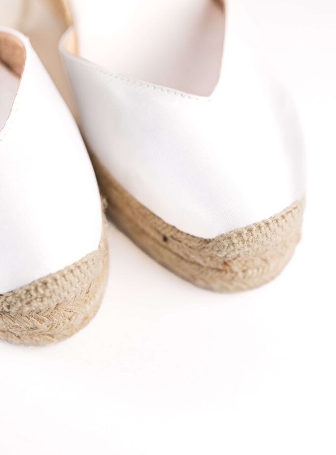 <b>Alpargatas de cuña Covadonga</br></b> Blancas