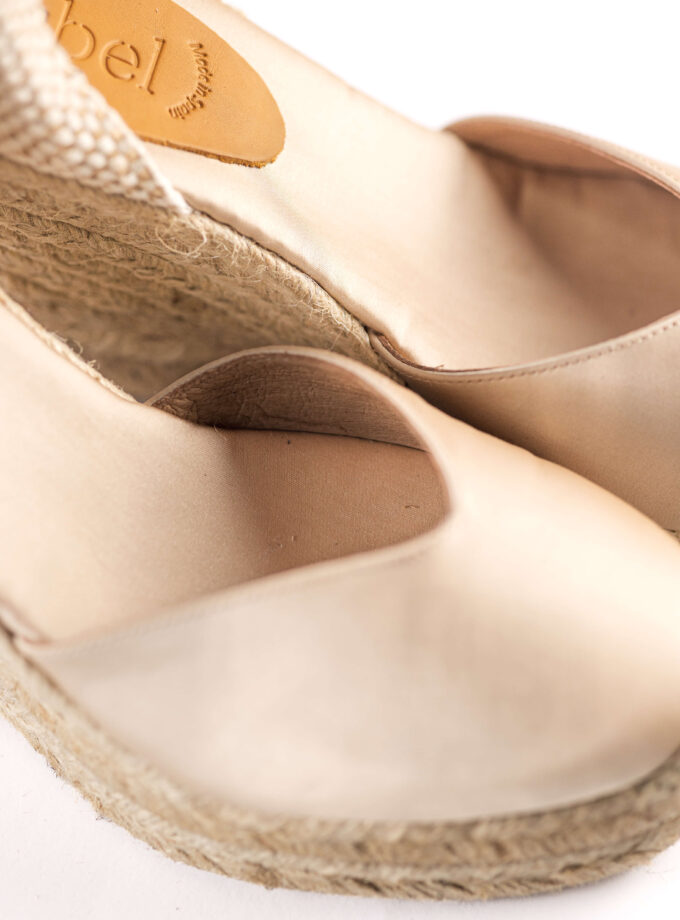 <b>Alpargatas de cuña Covadonga</br></b> Champagne