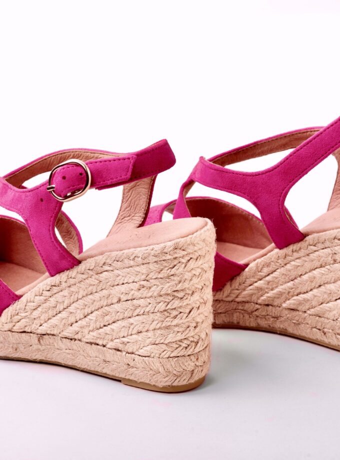 <b>Alpargatas de cuña Rocío</b></br> Fuxia