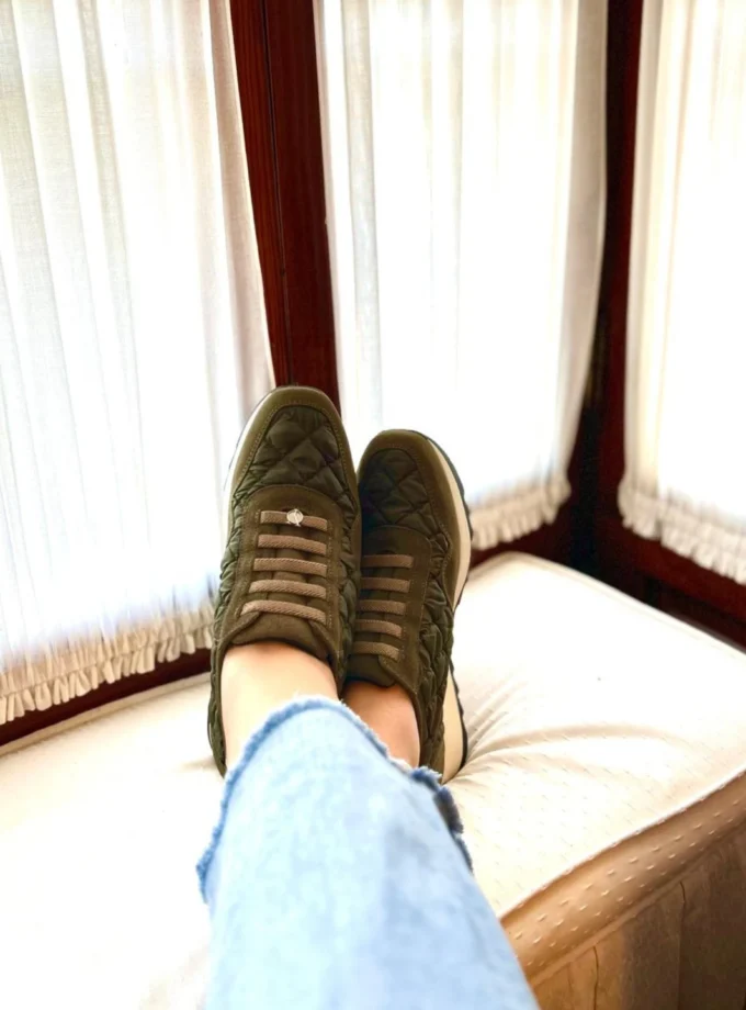 Zapatillas Casual Caqui para Mujer - Comodidad y Estilo | Ysbel