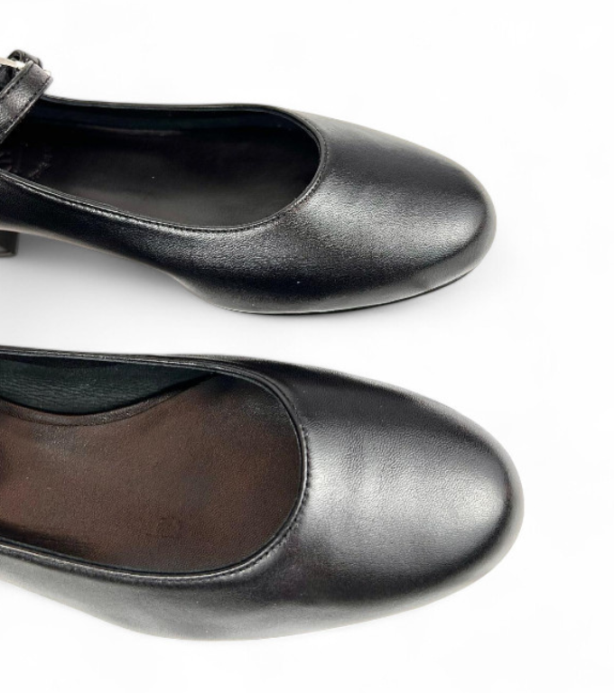 Merceditas Negras de Piel para Mujer – Elegancia y Comodidad | Ysbel