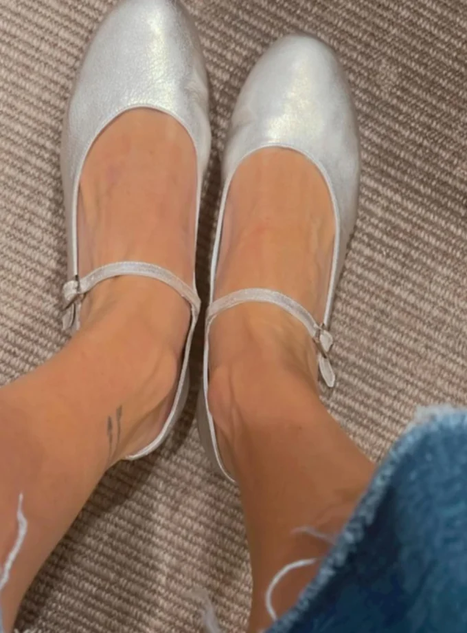 Merceditas Plateadas de Piel para Mujer – Elegancia y Comodidad | Ysbel