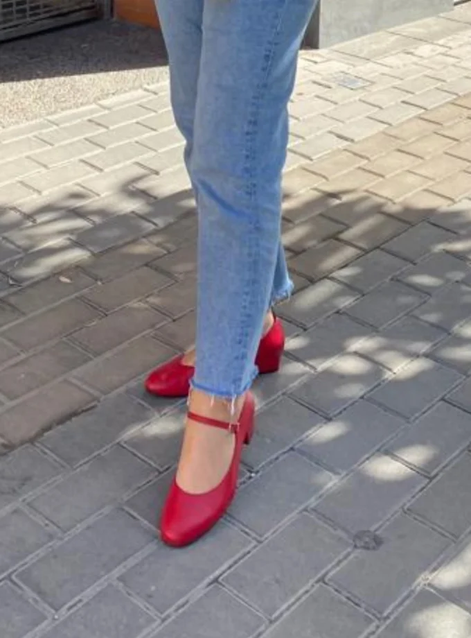 Merceditas Rojas de Piel para Mujer – Elegancia y Comodidad | Ysbel