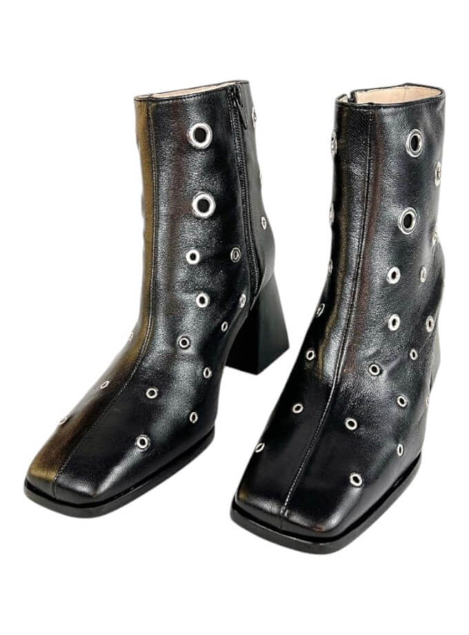 Botines Harper de YSBEL en Piel con Tacón de 7 cm y Ojales Metálicos - Negro